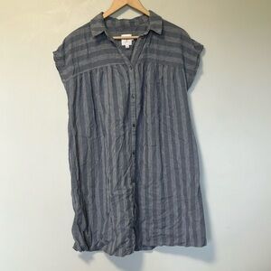 The Nines by HATCH Striped Gray Button-Up Women's Top